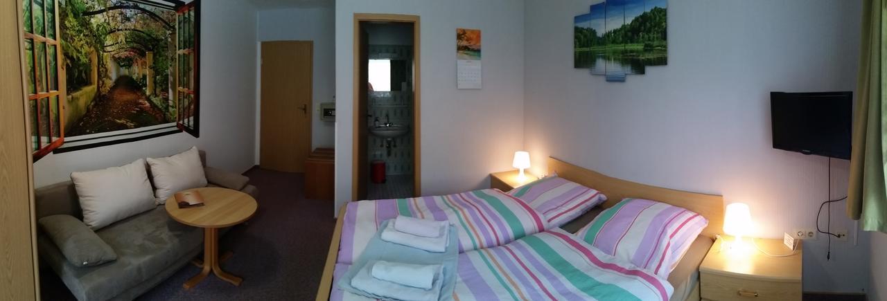 Hotel-Pension Dressel Warmensteinach Exterior photo